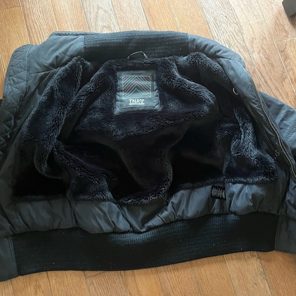 Aritzia TNA St. Moritz Bomber Jacket - Picture 6 of 14